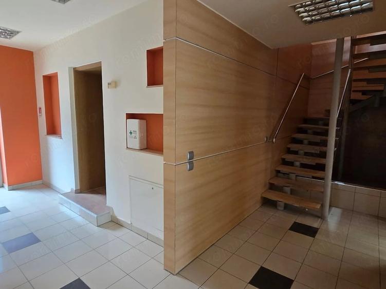 Casă cu 14 camere cu Teren 1000 Mp în Mehala