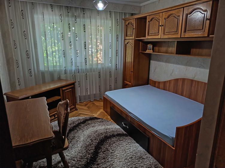 Apartament cu 3 camere decomandat în Găvana