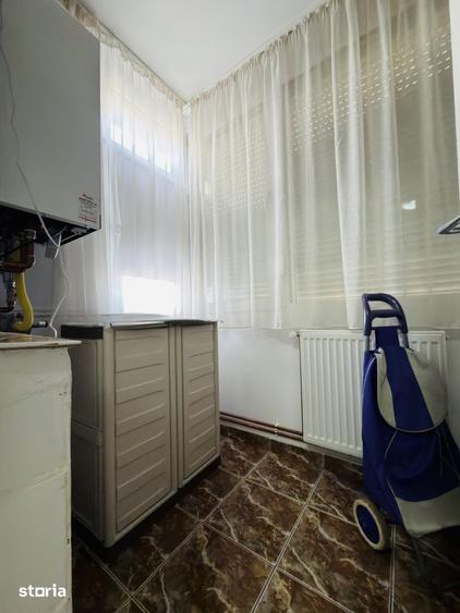 Apartament cu 3 camere decomandat, mobilat în Soarelui