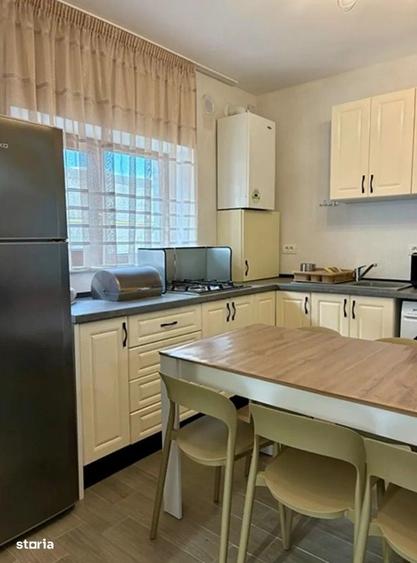 Casă cu 4 camere cu Teren 500 Mp în Central