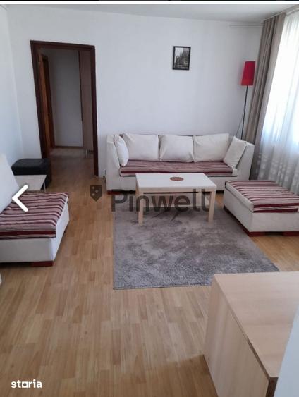 Apartament cu 3 camere în Tei