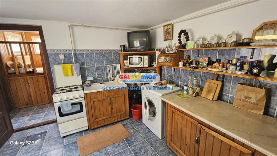 Casă cu 3 camere cu Teren 50 Mp în Predeal
