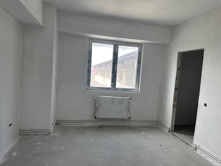 Apartament cu 2 camere decomandat în Mihai Viteazul