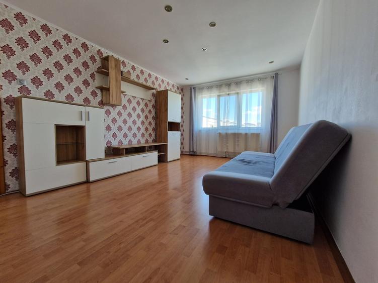 Apartament cu 2 camere decomandat în Girocului