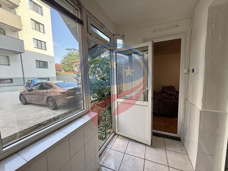 Apartament cu 3 camere decomandat în 1 Mai
