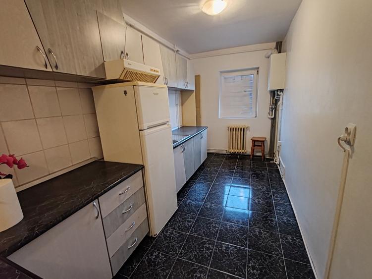 Apartament cu 2 camere decomandat în Răcădău