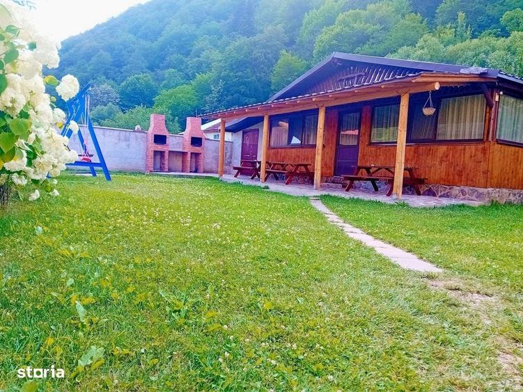 Casă cu 4 camere cu Teren 1000 Mp în Central