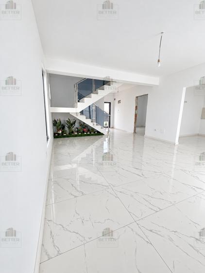 Casă individuală cu 4 camere cu Garaj în Berceni