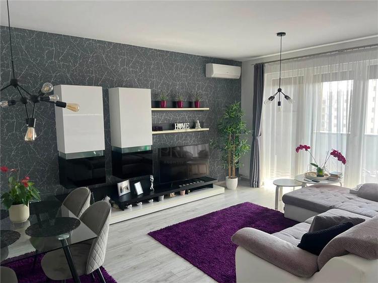 Apartament cu 3 camere decomandat în Torontalului