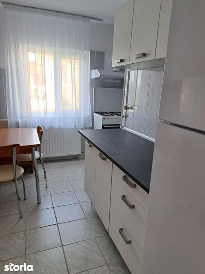 Apartament cu 2 camere decomandat, mobilat în Eroilor