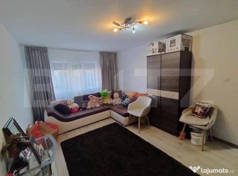 Apartament cu 3 camere decomandat în 1 Mai