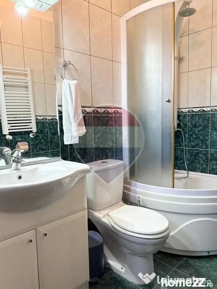 Apartament cu 4 camere decomandat în Fundeni