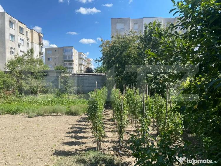 Casă cu 4 camere cu Teren 965 Mp în Central