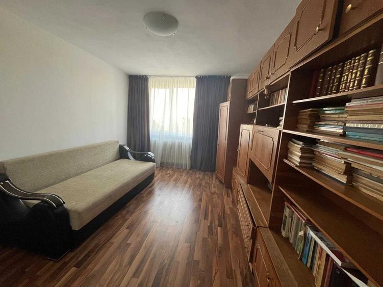 Apartament cu 2 camere decomandat în Berceni