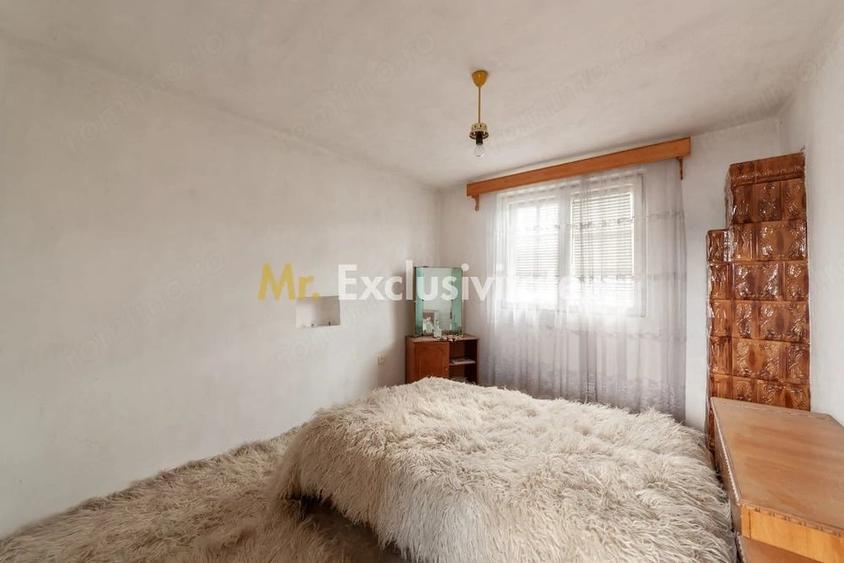 Casă cu 5 camere cu Teren 1093 Mp în Domnești