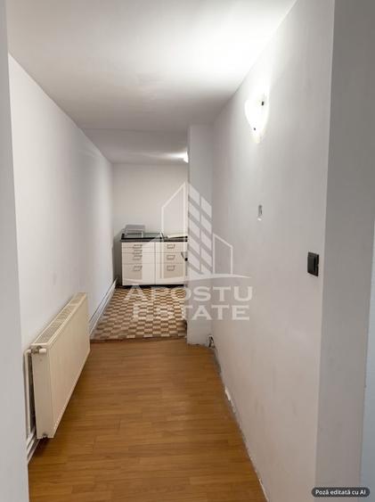Apartament cu 3 camere decomandat în Mehala