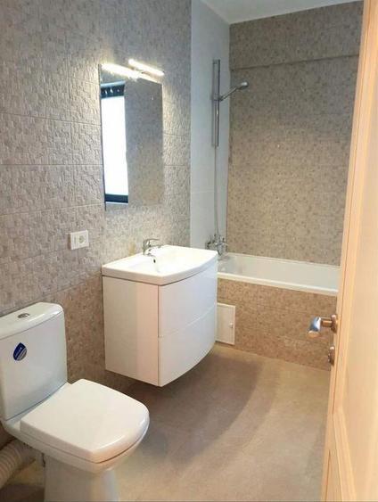 Apartament cu 3 camere decomandat în Bucium