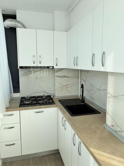Apartament cu 3 camere decomandat în Fundeni