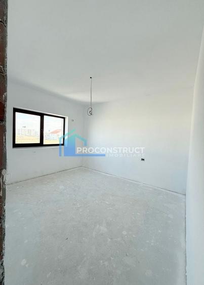 Duplex cu 4 camere cu Canalizare în Moșnița Nouă