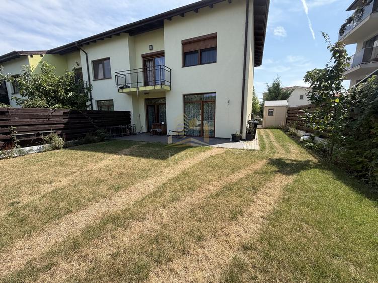 Duplex cu 5 camere cu Canalizare în Borhanci