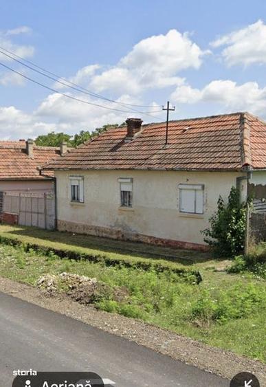 Casă cu 3 camere cu Teren 1040 Mp în Central
