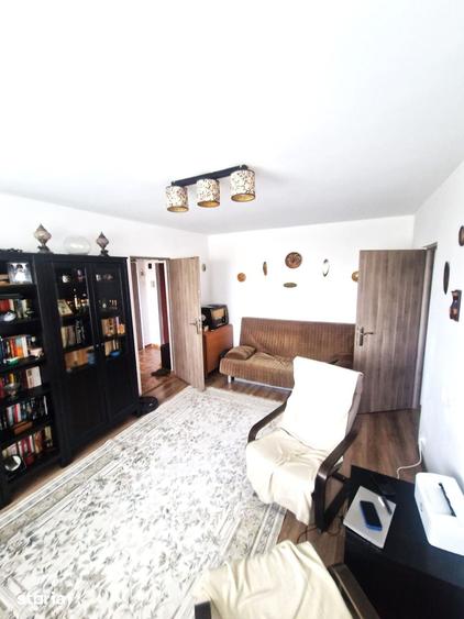 Apartament cu 2 camere semidecomandat în Militari — fotografia 3