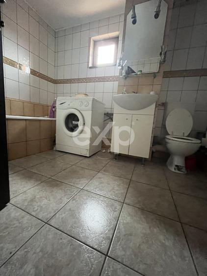 Casă individuală cu 3 camere cu Teren 1732 Mp în Gârleni