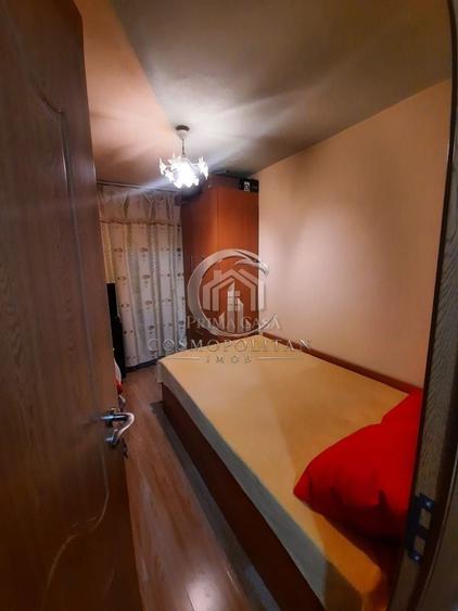 Apartament cu 3 camere în Micro 14