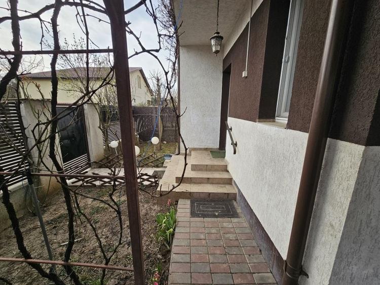 Duplex cu 4 camere cu Canalizare în Chiajna