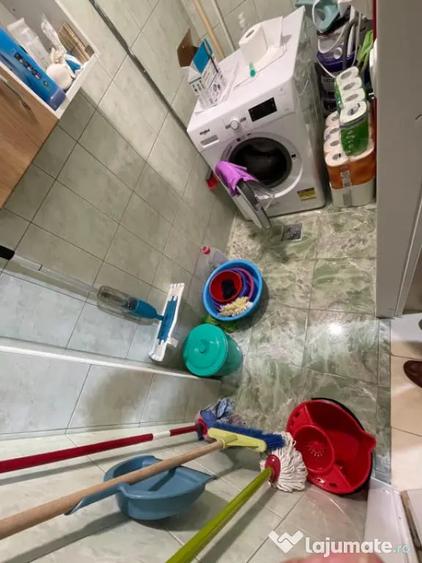 Apartament cu 3 camere semidecomandat în Europa
