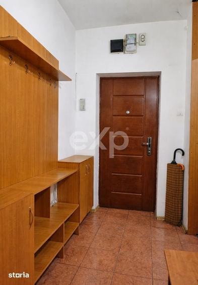 Apartament cu 4 camere semidecomandat în Central