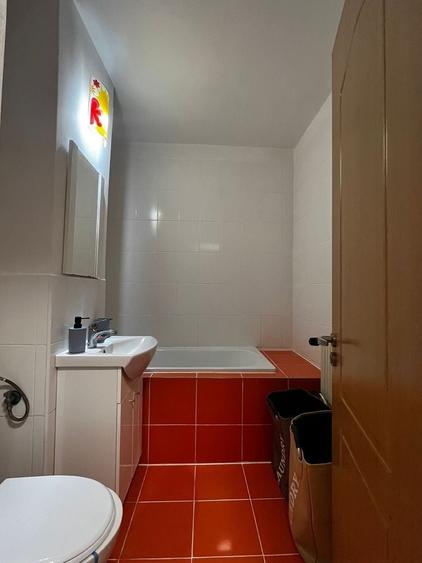 Apartament cu 3 camere decomandat în Careiului