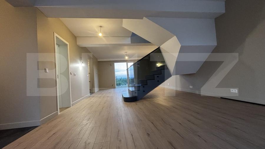 Casă individuală cu 4 camere cu Teren 500 Mp în Exterior Est