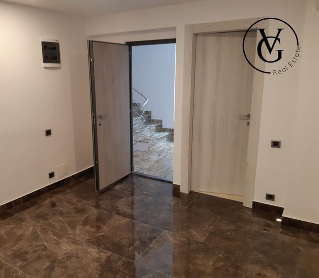 Duplex cu 11 camere cu Canalizare în Floreasca