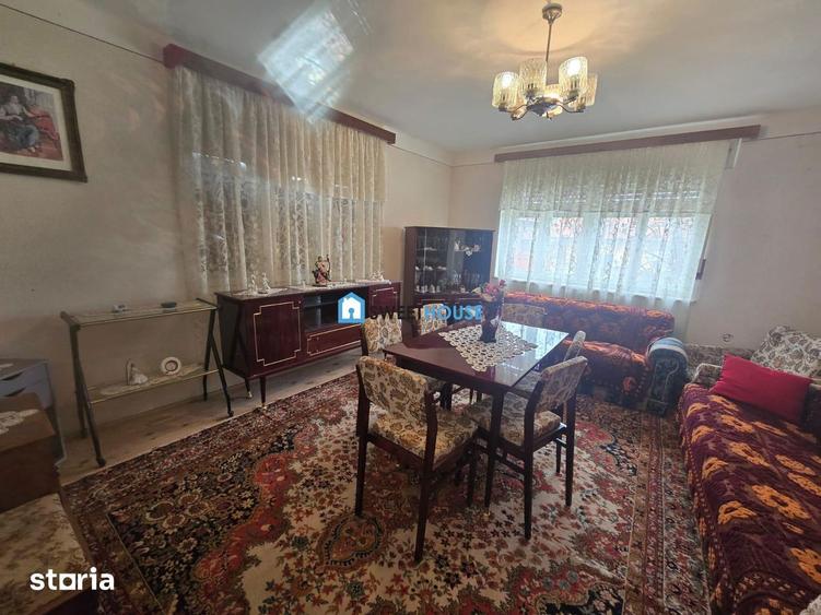 Casă cu 4 camere cu Teren 1700 Mp în Lisa