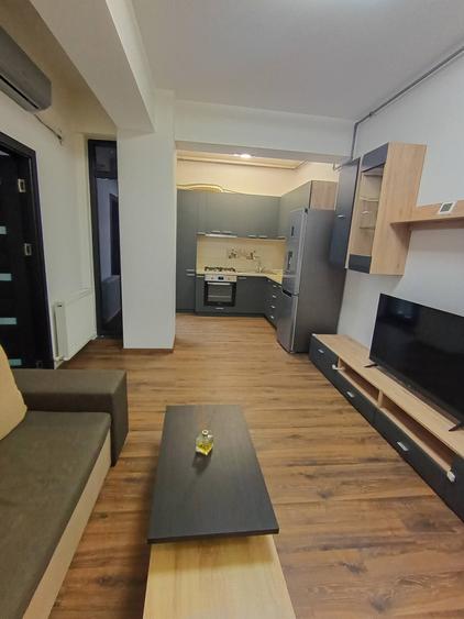 Apartament cu 2 camere semidecomandat în Tomis Plus