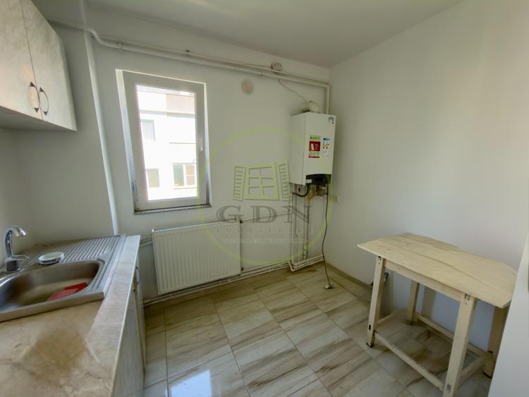 Apartament cu 2 camere semidecomandat, mobilat în Brazda lui Novac