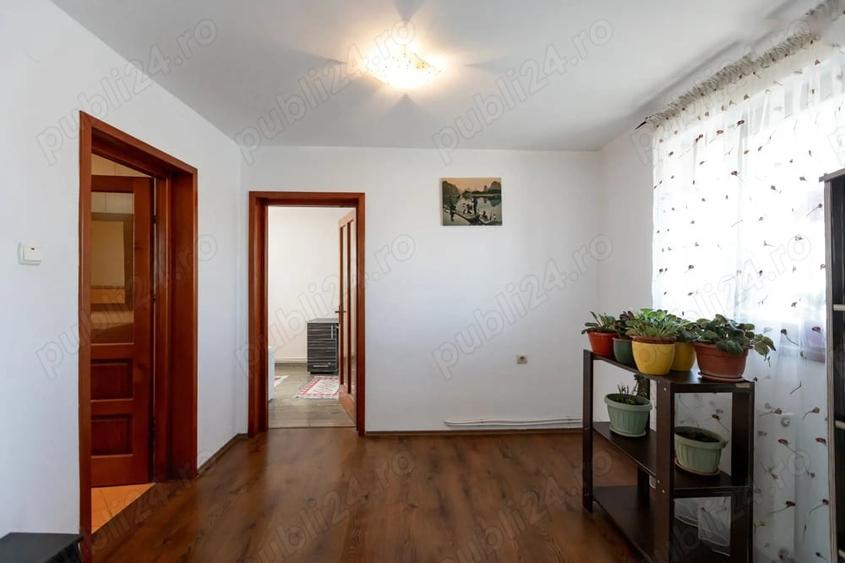 Casă cu 5 camere în Șerbănești