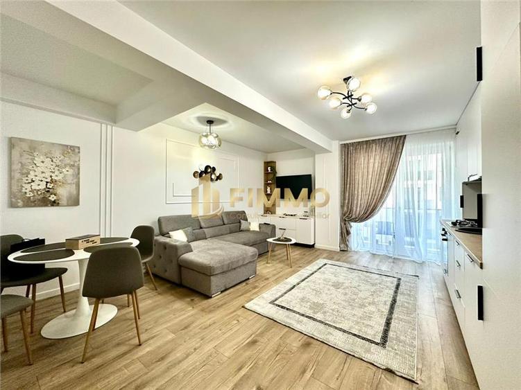Apartament cu 3 camere semidecomandat în Obcini