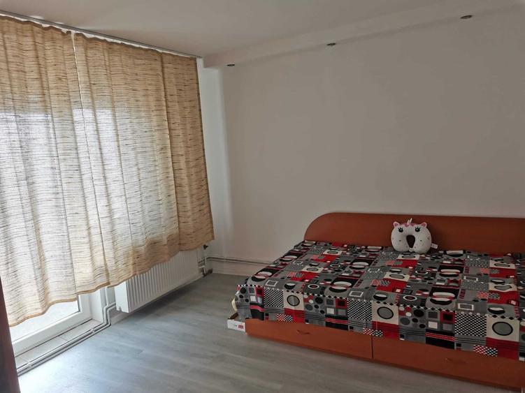 Inchiriez apartament 3 camere Craiova, zona Lapus-Arges - 13