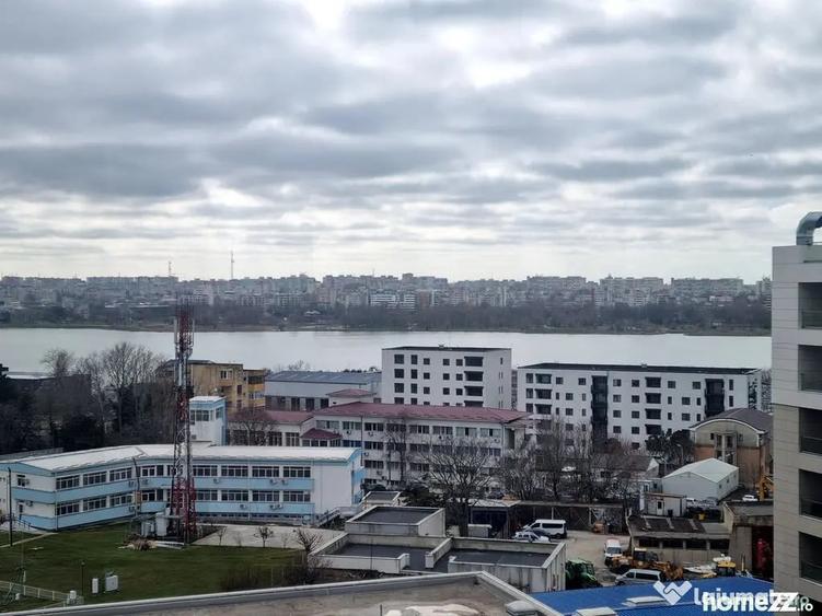 Apartament cu 3 camere decomandat în Faleza Nord