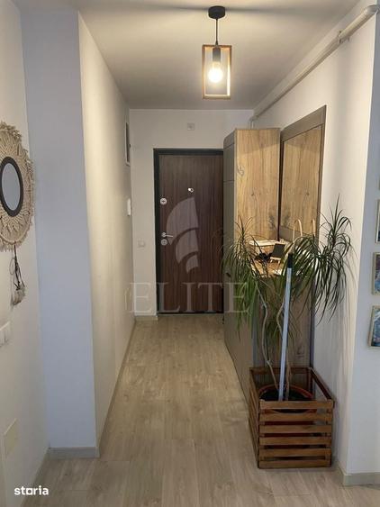 Apartament cu 3 camere semidecomandat în Dâmbul Rotund