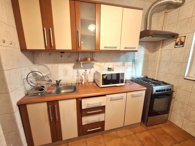 Apartament cu 3 camere decomandat, mobilat în Dristor