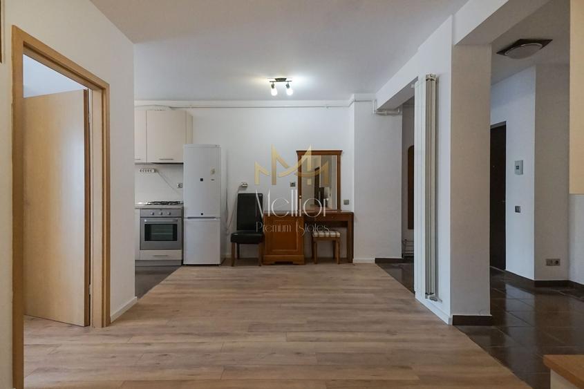 Apartament cu 2 camere semidecomandat, mobilat în Central