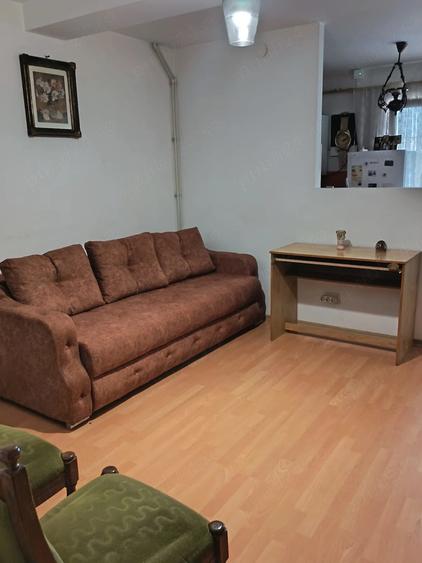 Apartament cu 2 camere decomandat în Nicolina