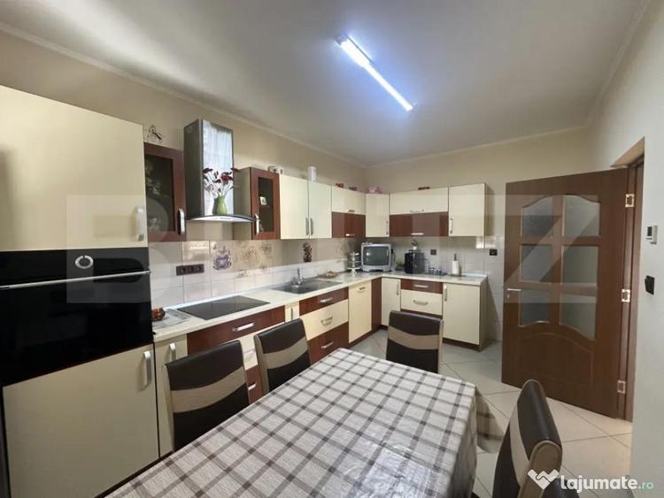 Casă cu 4 camere cu Teren 853 Mp în Păulești
