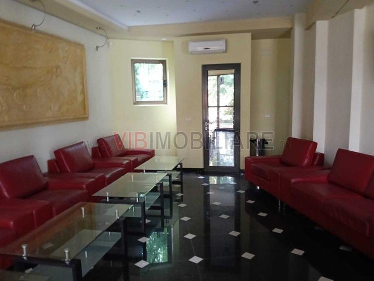 Hotel/Pensiune, de 1,200 mp, în Sud
