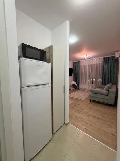 Apartament cu 2 camere semidecomandat, mobilat în Mihai Bravu
