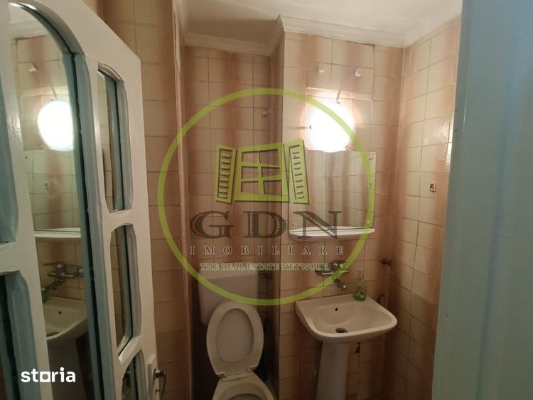 Apartament cu 3 camere, mobilat în Central
