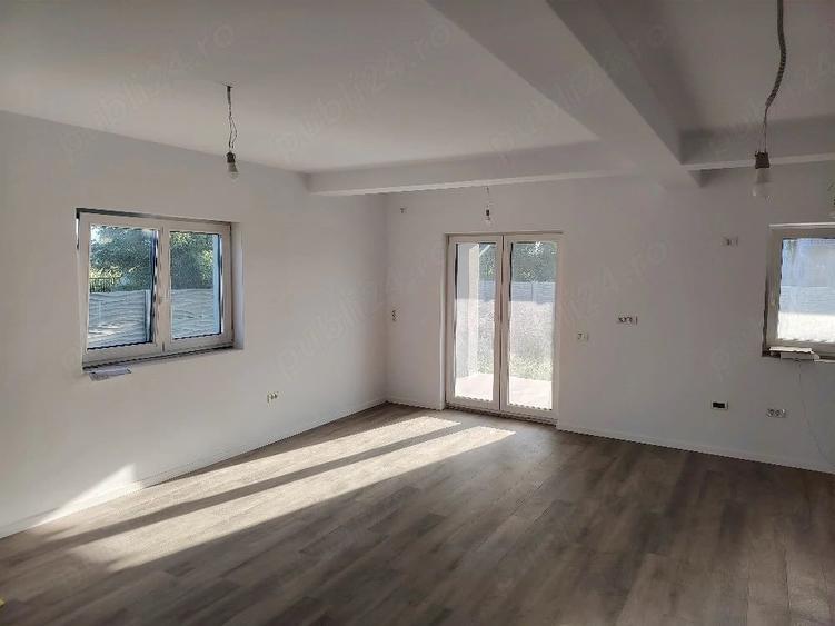 Casă cu Teren 250 Mp în Moșnița Nouă